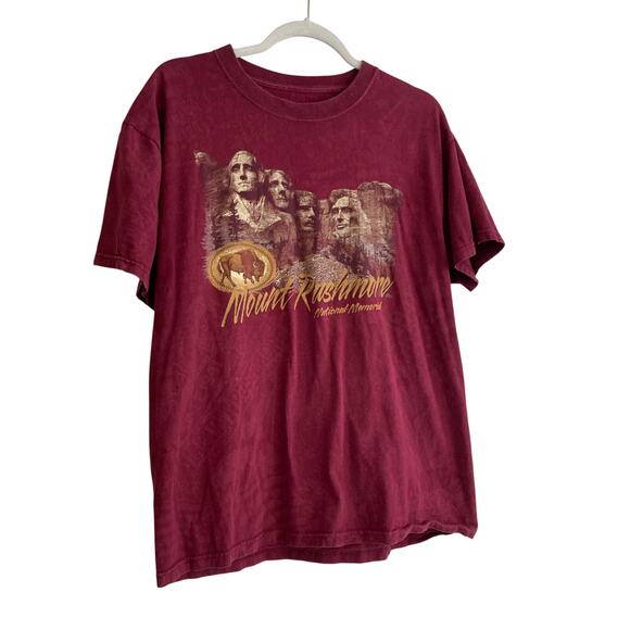 Mount Rushmore National Park Maroon AOP Graphic T shirt Size Medium Destination - Picture 3 of 16